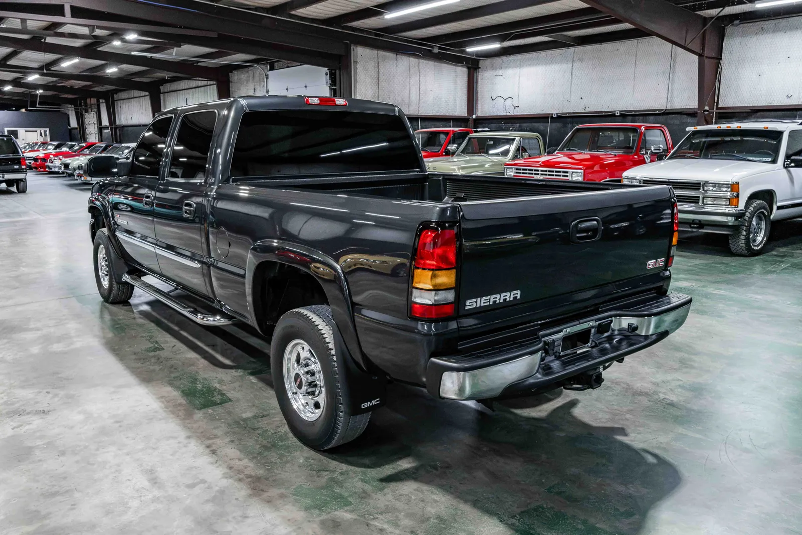  2004-GMC-Sierra-2500HD-Dark-Spiral-Gray-Metallic-184479-35.jpg